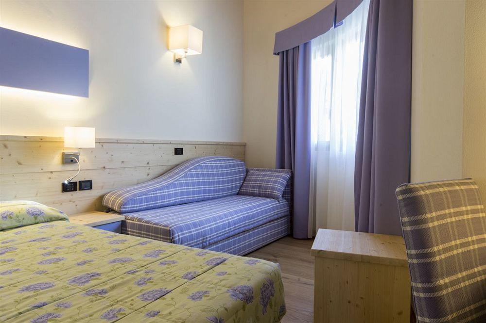 Alpholiday Dolomiti Wellness & Family Hotel ดิมาโร ภายนอก รูปภาพ