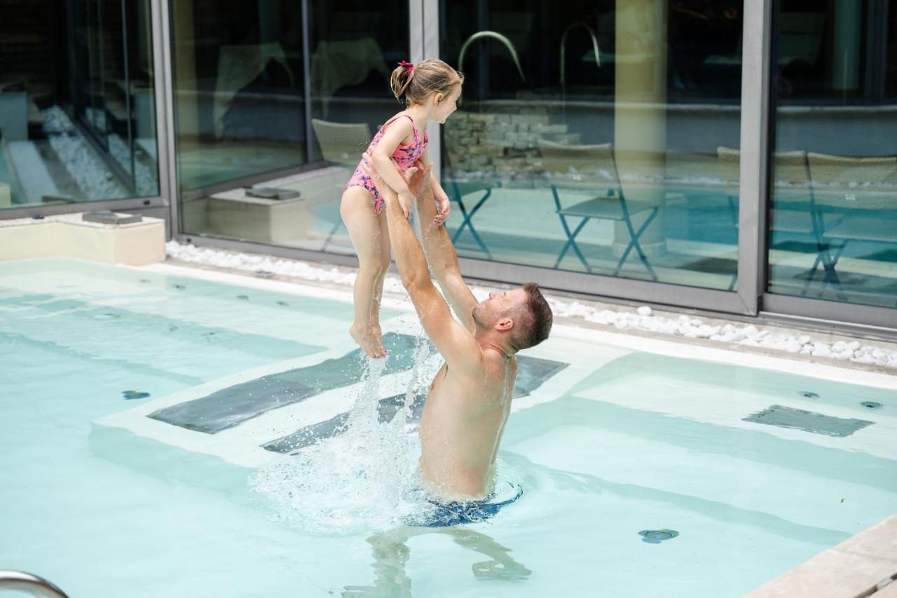 Alpholiday Dolomiti Wellness & Family Hotel ดิมาโร ภายนอก รูปภาพ