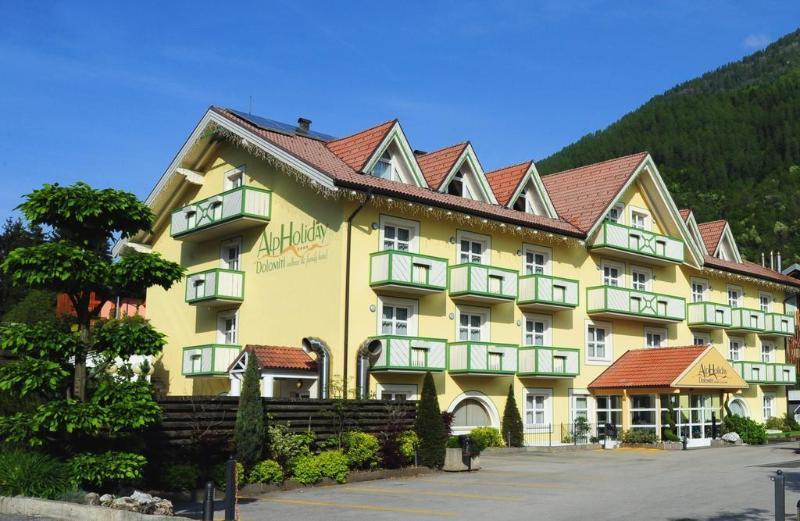 Alpholiday Dolomiti Wellness & Family Hotel ดิมาโร ภายนอก รูปภาพ
